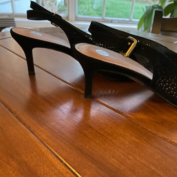 Dressbarn Holly Slingback Heels- Black (included in 5 clothing items for $15) - Picture 5 of 8